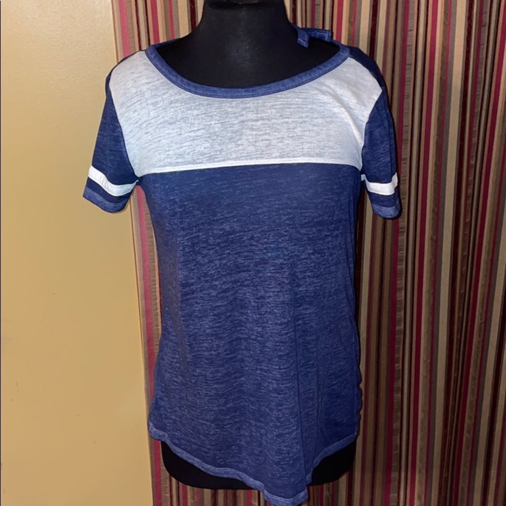 Blue short sleeve top